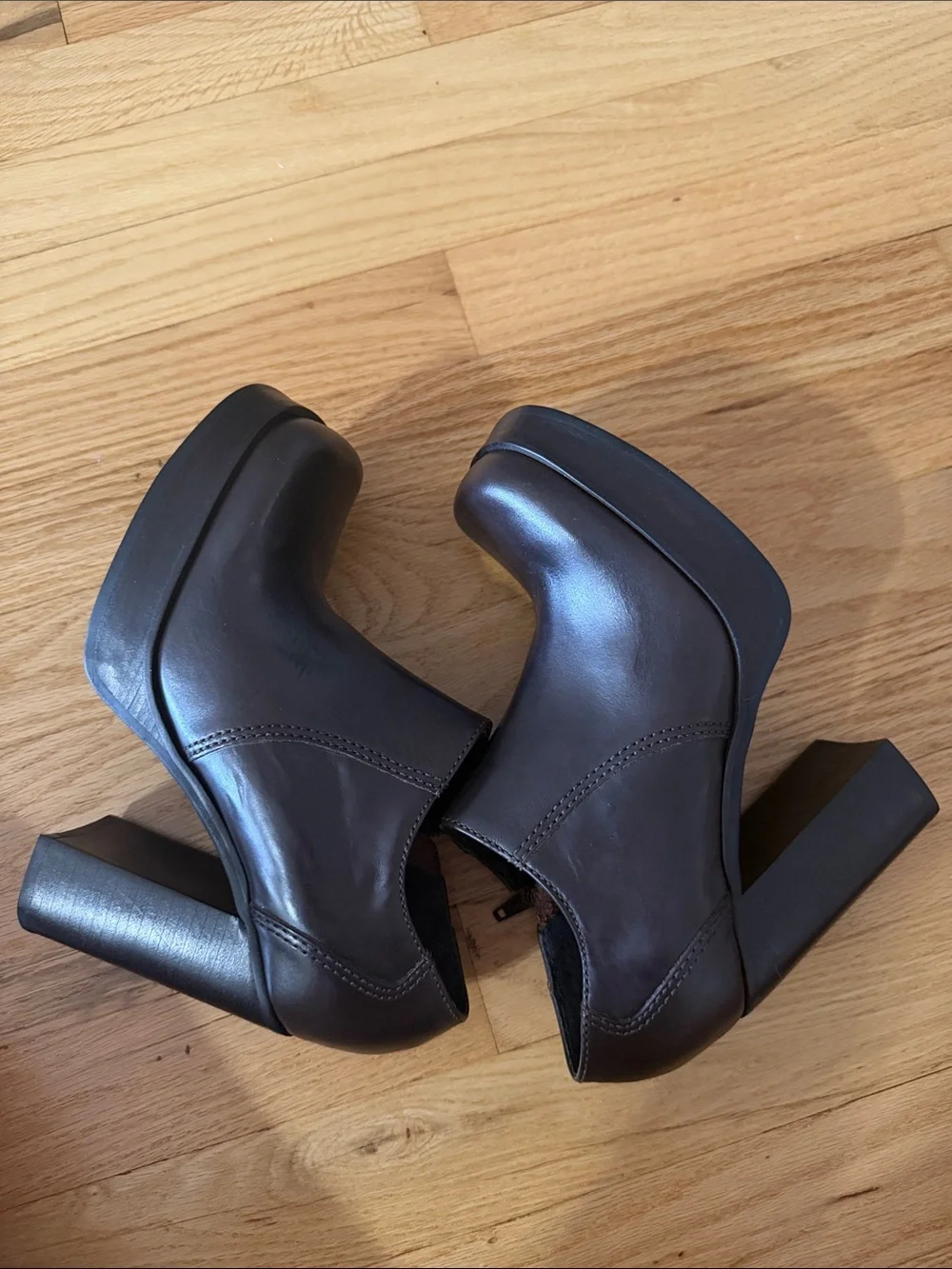 Steve Madden Brown Leather Chunky Square Toe Heeled Booties Sz 6.5